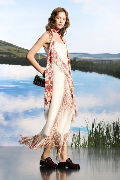 Look 3